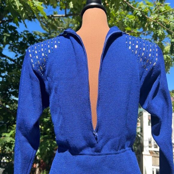 St. John Vintage Bedazzled Mock Turtleneck Sweater with Shoulder Pads, Women’s 2 - Picture 6 of 11